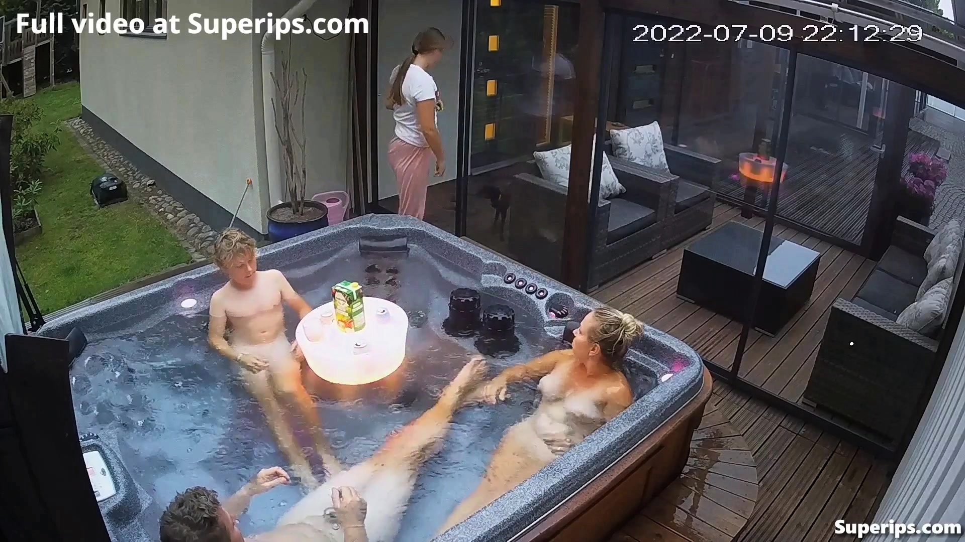  incest ipcam 無料ハイデフィニションモバイルポルノビデオ - Ipcam - German Nudist Family Enjoys The Jacuzzi - -  HD21.com