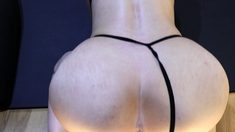 Big Bubble Butt wants a Cock to ride - DOGGYSTYLE