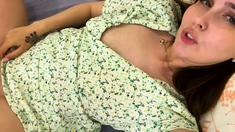 Filled the stepmother's pussy with sperm