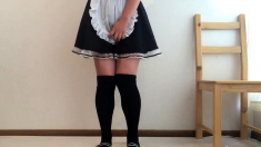 Cute Japanese Maid Pees Herself